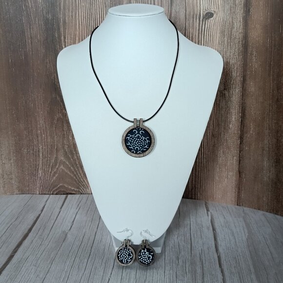 "Drago" Industrial Indigo "Modrotlač" Necklace & Earrings-Wood & Chrome Accent. - Picture 1 of 7